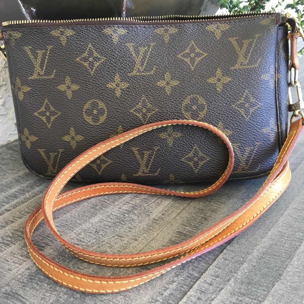 Louis Vuitton Crossbody Purse